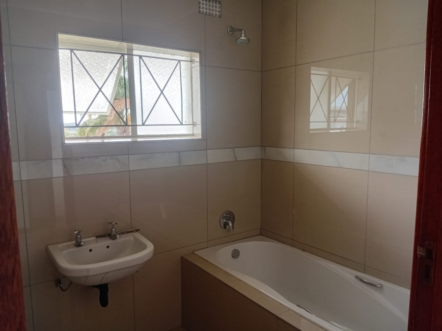 To Let 2 Bedroom Property for Rent in Southernwood Eastern Cape